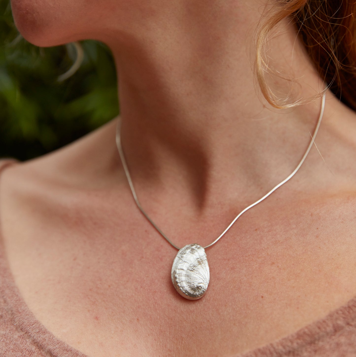 necklace macro haliotis